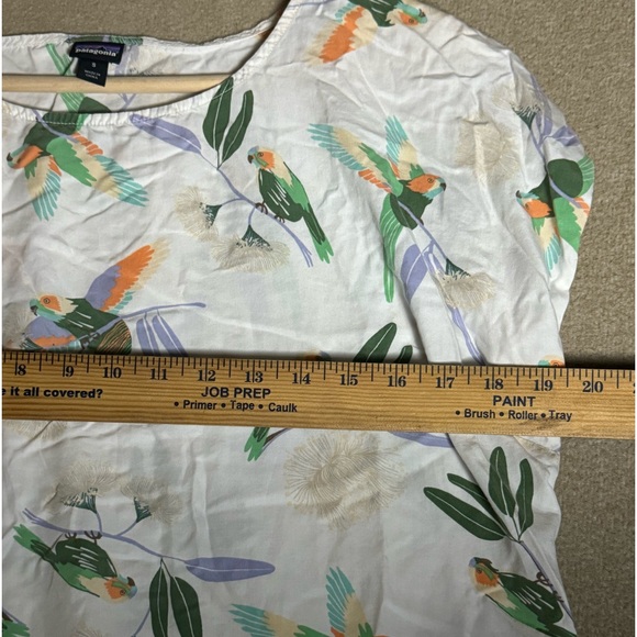 Patagonia Blouse Womens Small June Lake Top Bird Print Short Sleeve Tropical - Picture 4 of 7